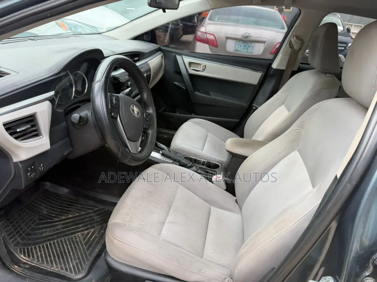 Toyota Corolla 2015 Gray