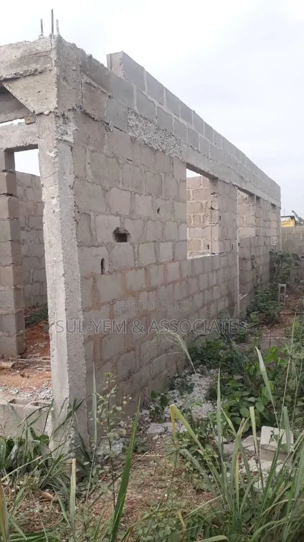 2bdrm Block of Flats in Ijede Road for sale