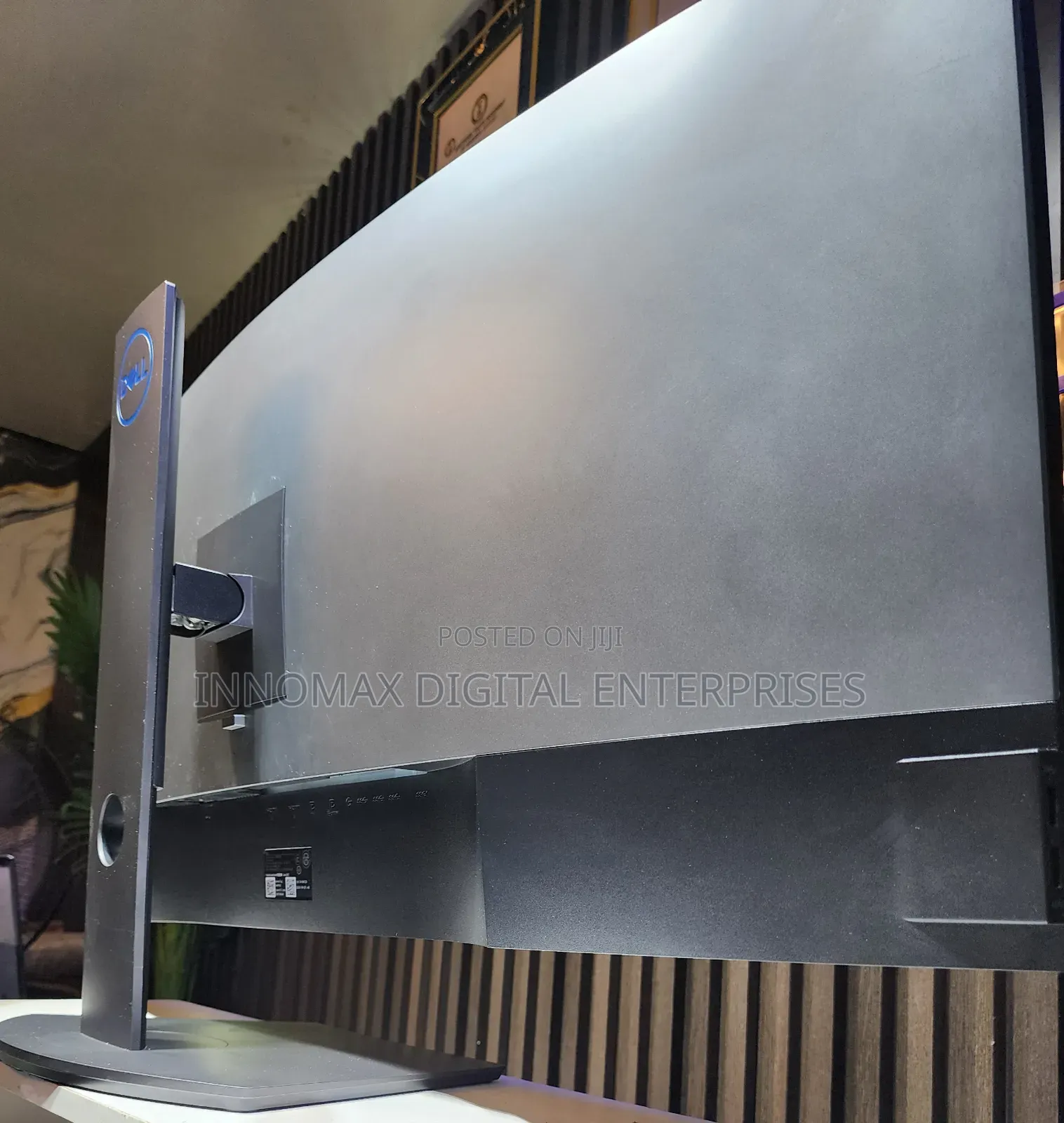 Dell Ultrasharp 38-Inch Ips Curved Uhd Led Hdmi Monitor