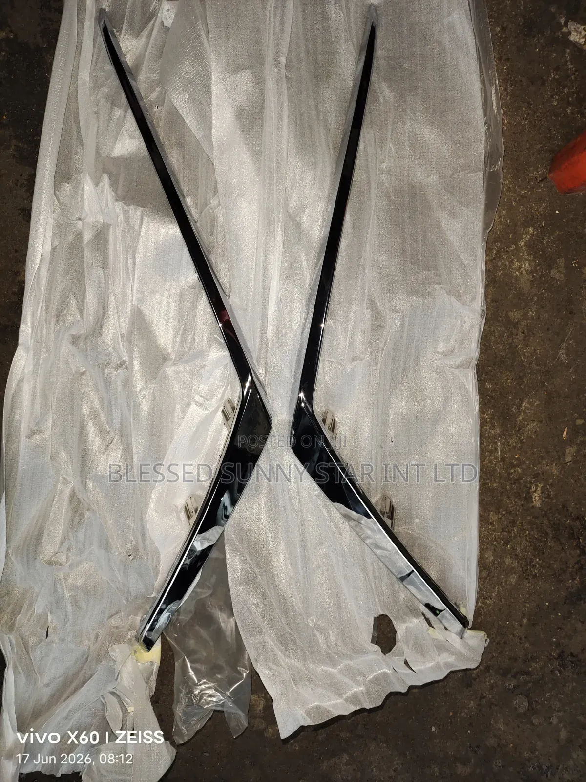 Head Lamp Crom Nissan Kick 2022