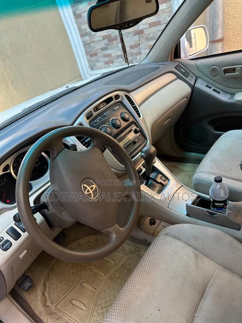 Toyota Highlander 2005 White