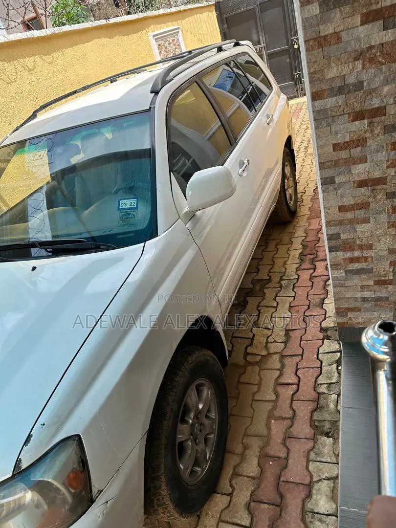 Toyota Highlander 2005 White