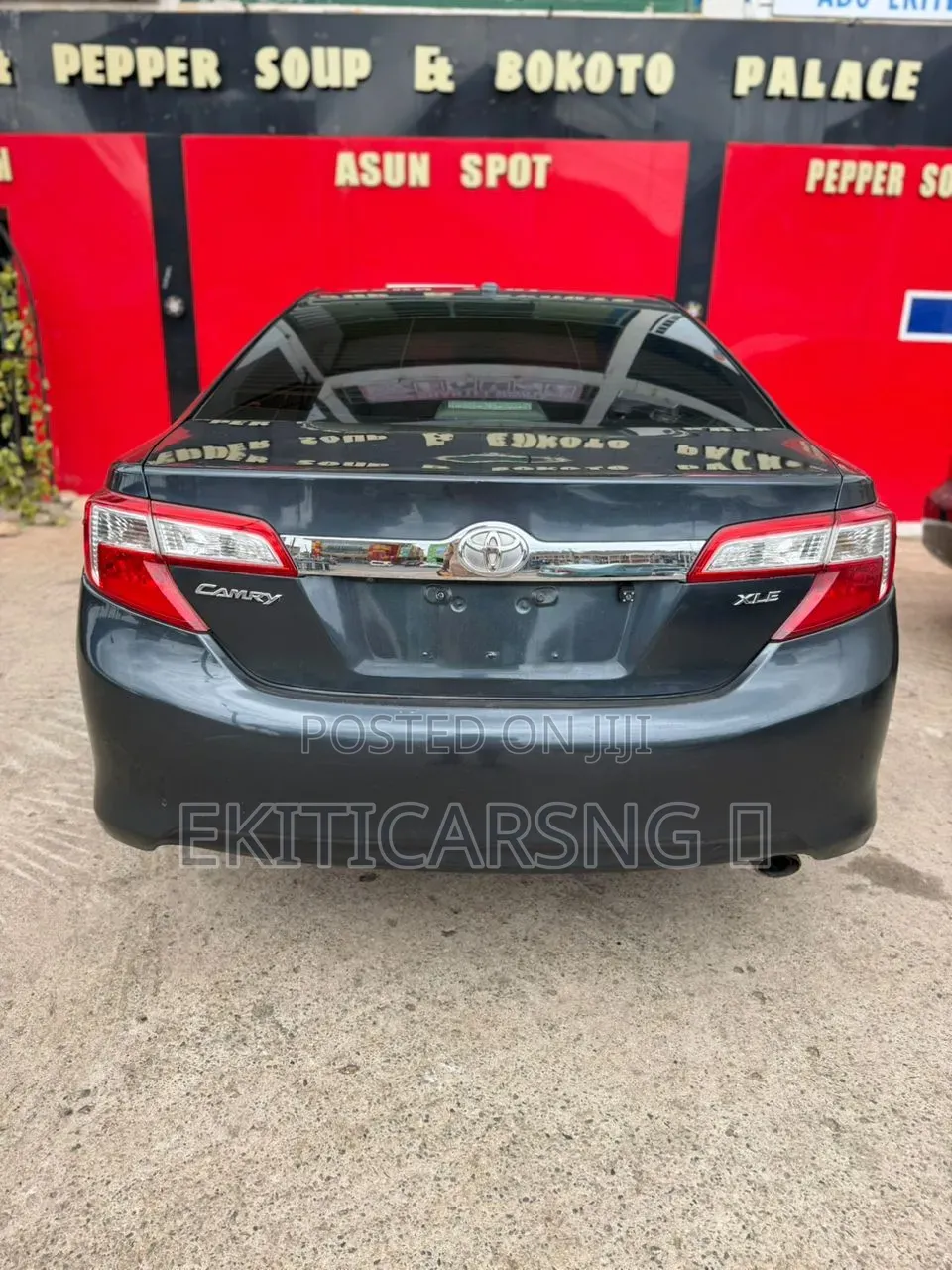 Toyota Camry 2014 Gray