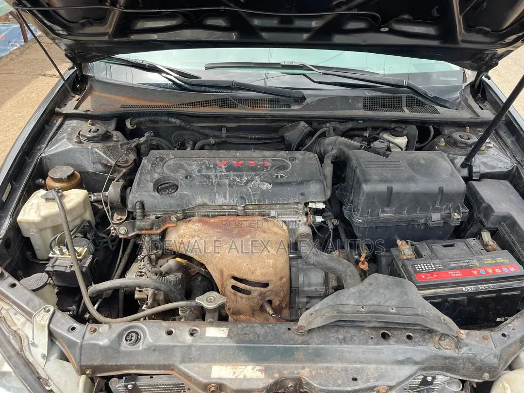 Toyota Camry 2005 Gray
