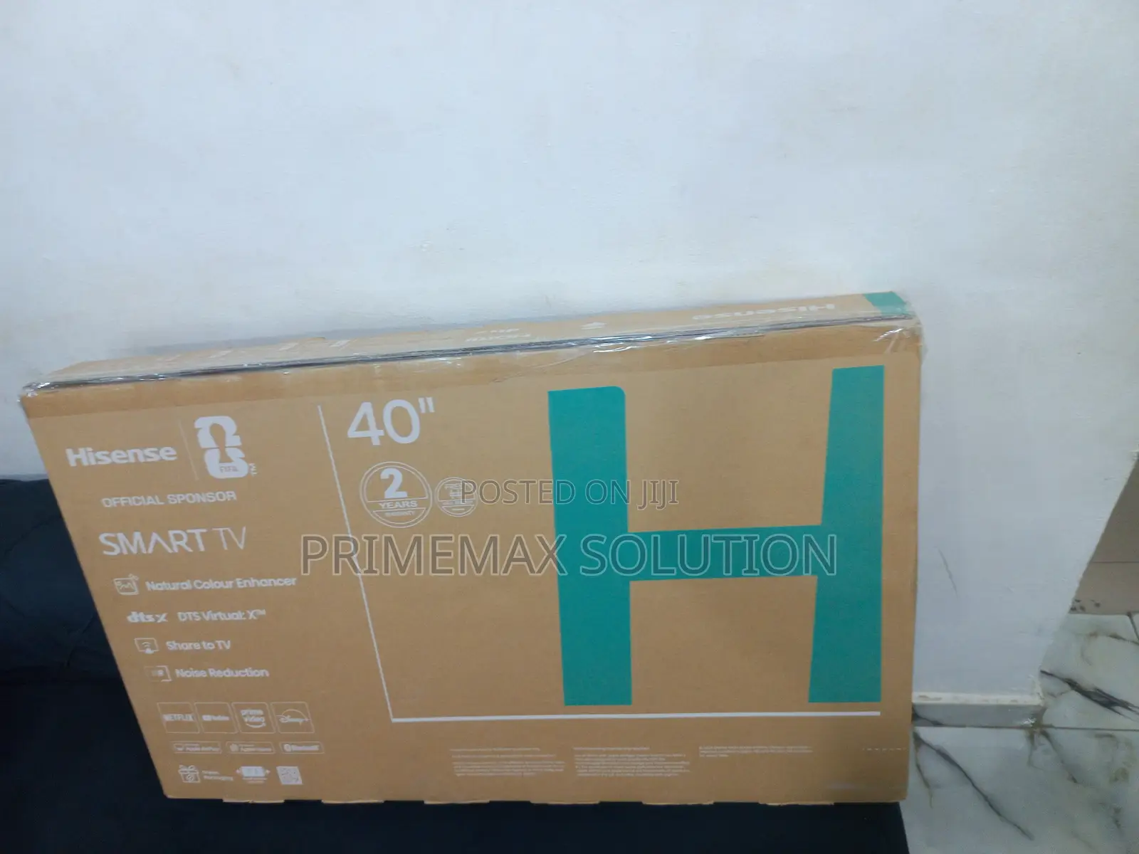 Entertainment That Fits Perfectly. 40" Hisense Smart, Sharp, Stunning