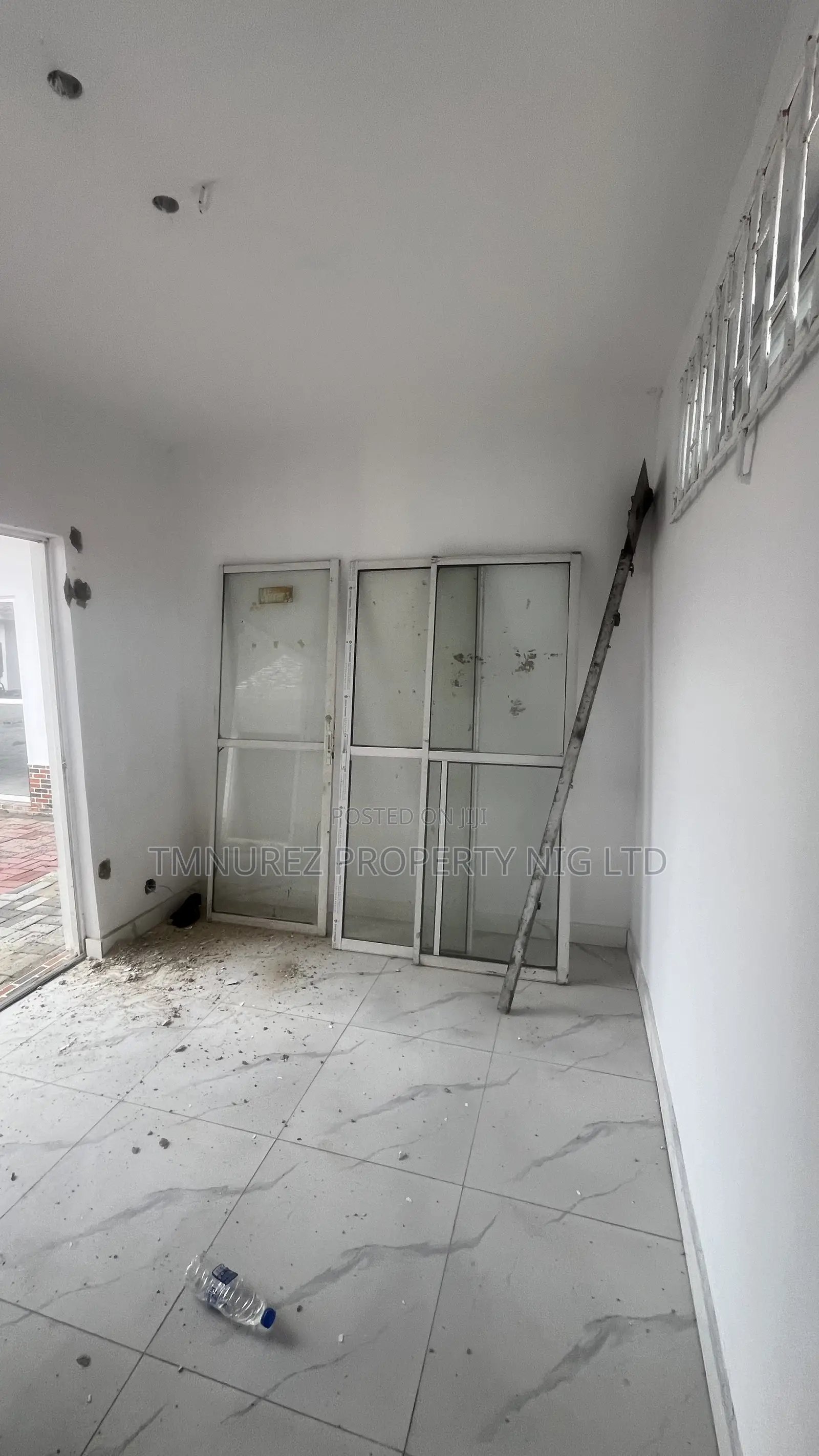 Mini Shop for Rent