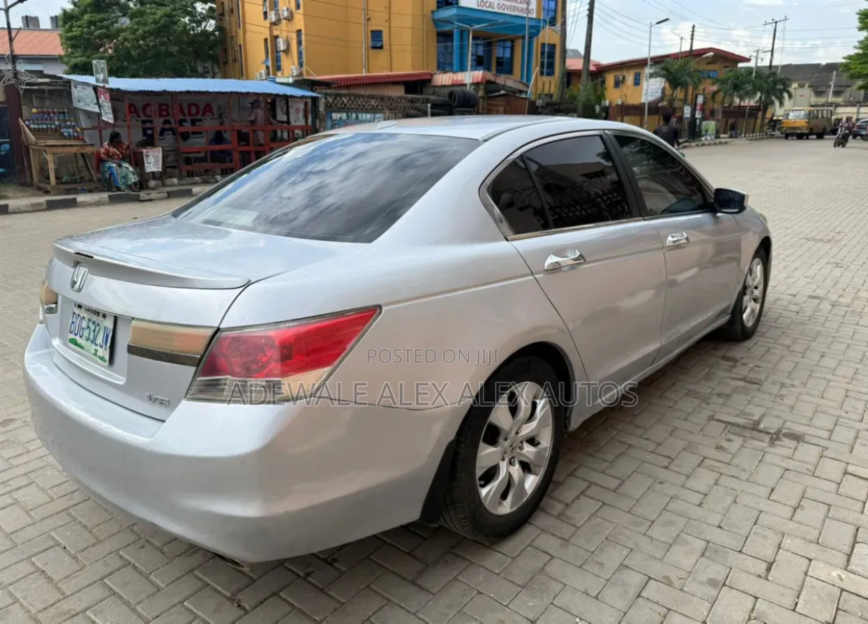 Honda Accord Sedan EX-L V-6 2010 Silver