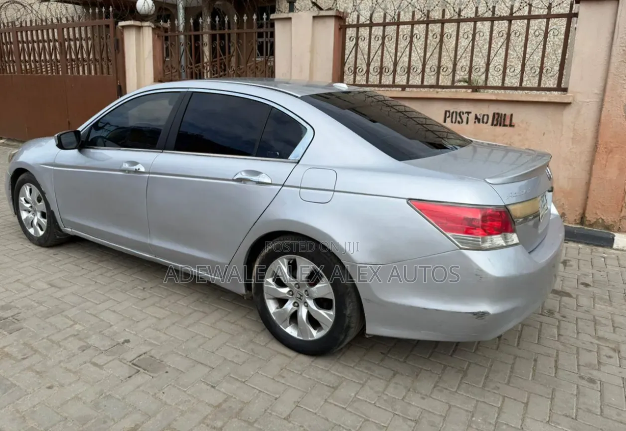 Honda Accord Sedan EX-L V-6 2010 Silver