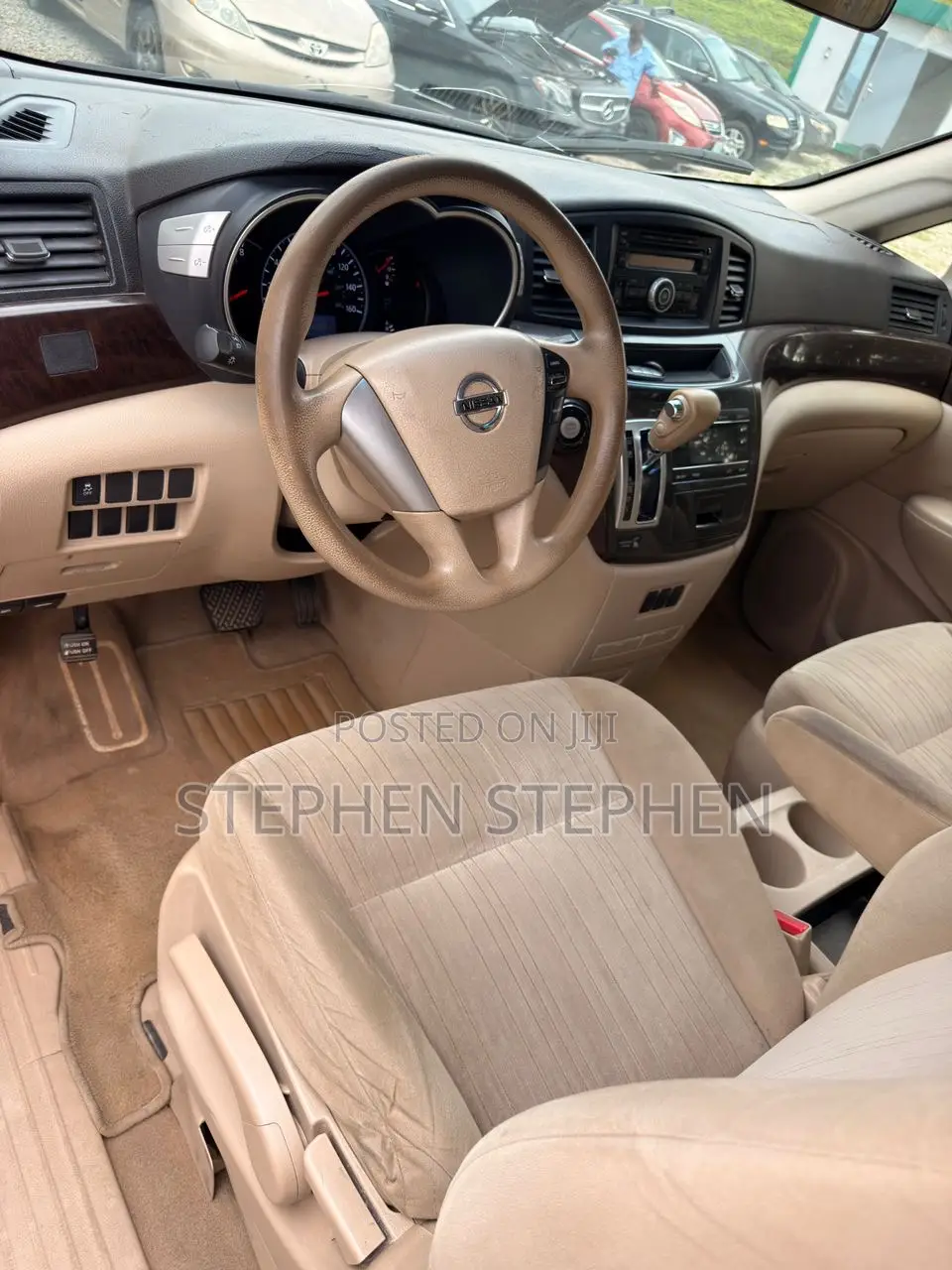 Nissan Quest 2012 Gold