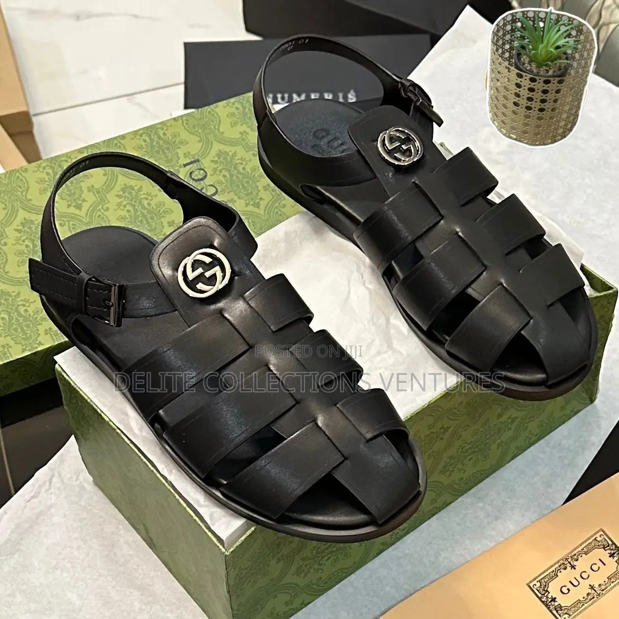 Gucci Men's Leather Sandal With Buckle