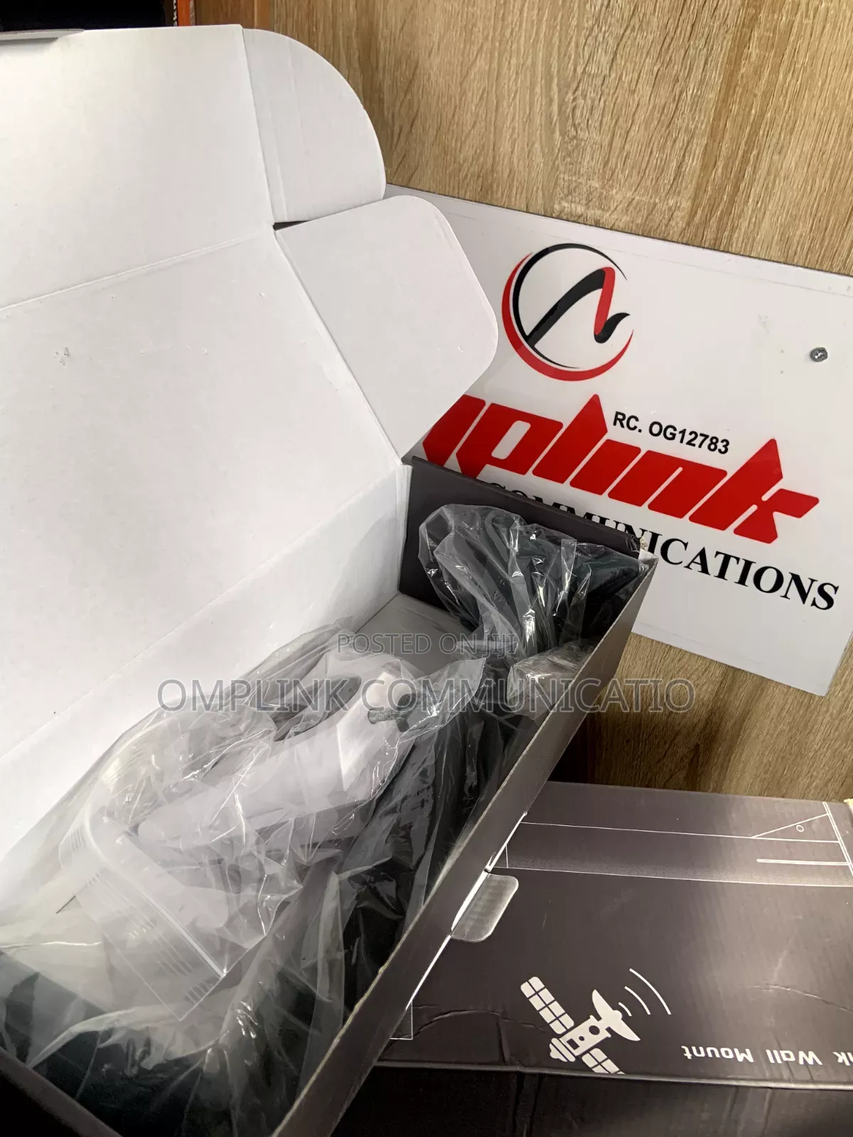 V04 Gen 3 Wall Mount With Pipe Adapter