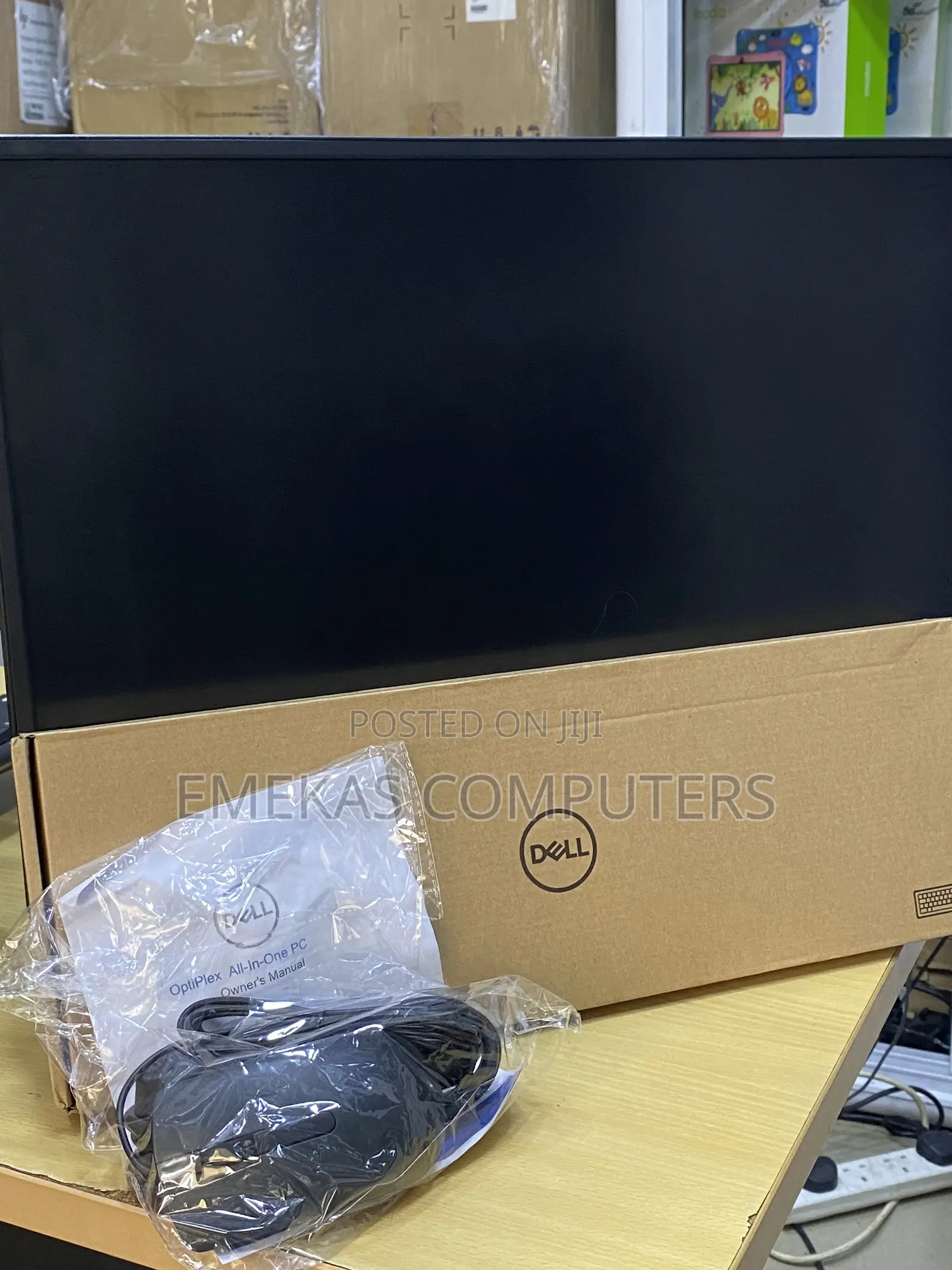 New Desktop Computer Dell OptiPlex 5260 8GB Intel Core i5 SSD 256GB