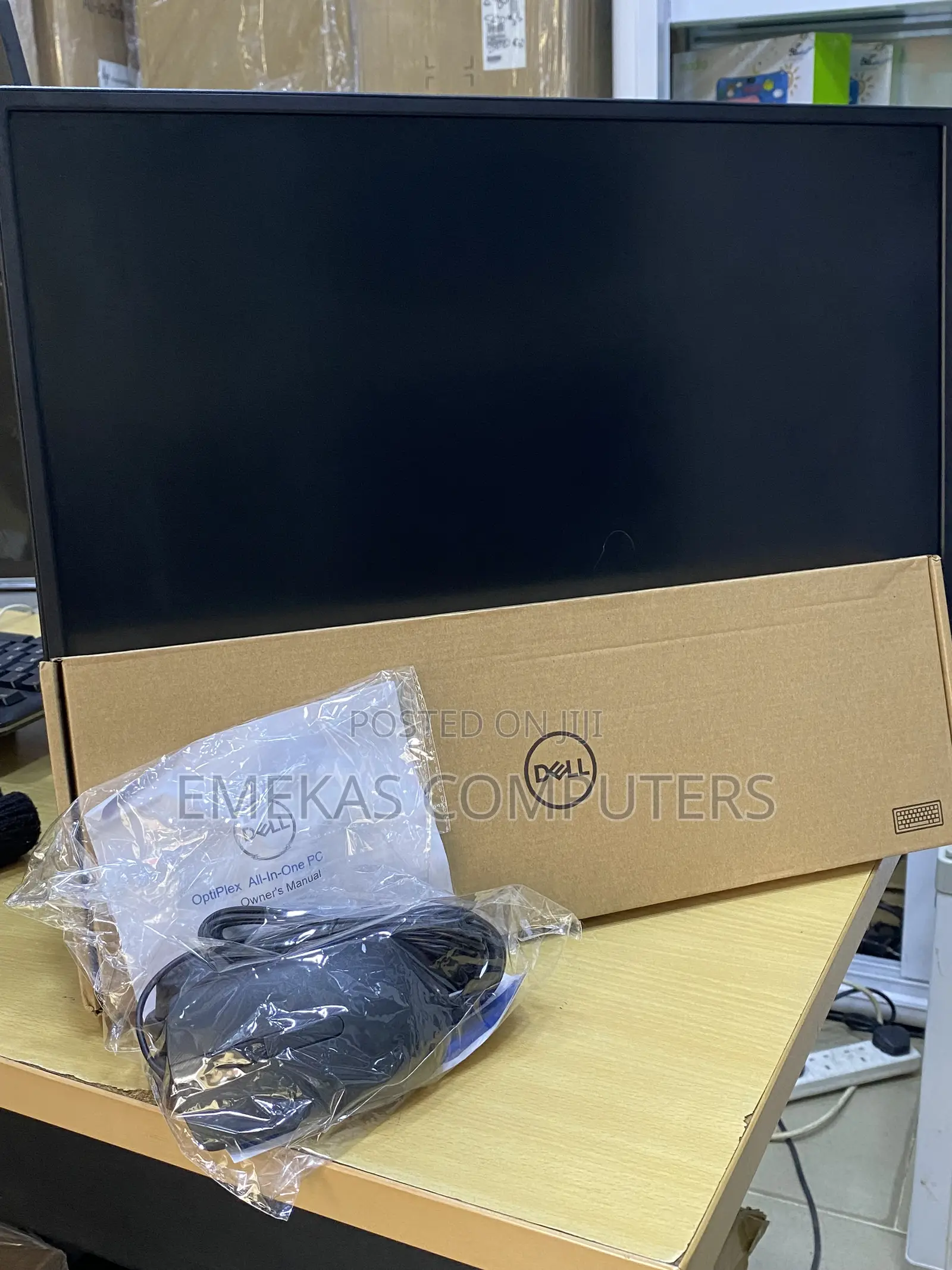 New Desktop Computer Dell OptiPlex 5260 8GB Intel Core i5 SSD 256GB