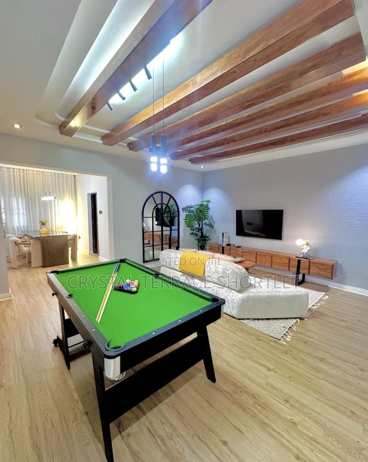 Luxurious 2 Bedroom Apartment Shortlet