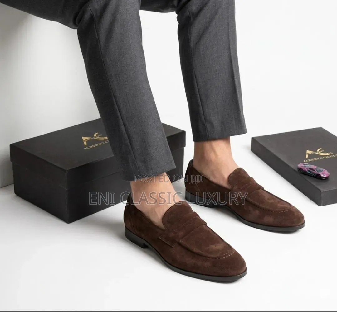 Pure Quality Luxury Men's Suede Shoes Well Banded Package