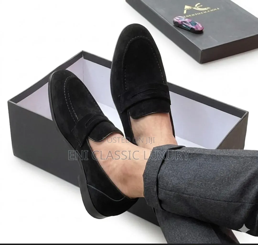 Pure Quality Luxury Men's Suede Shoes Well Banded Package