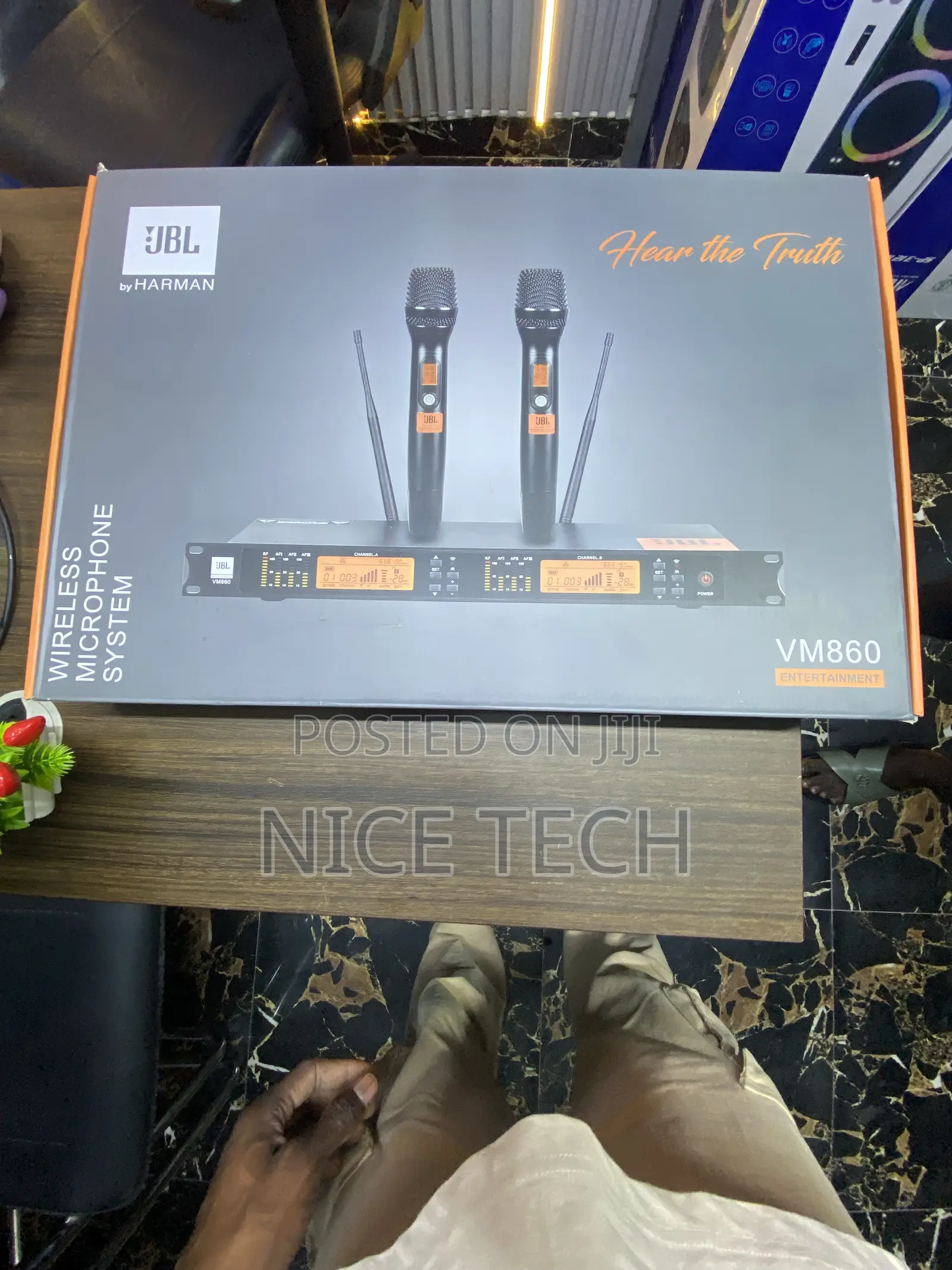 JBL by Harman (Vm860)