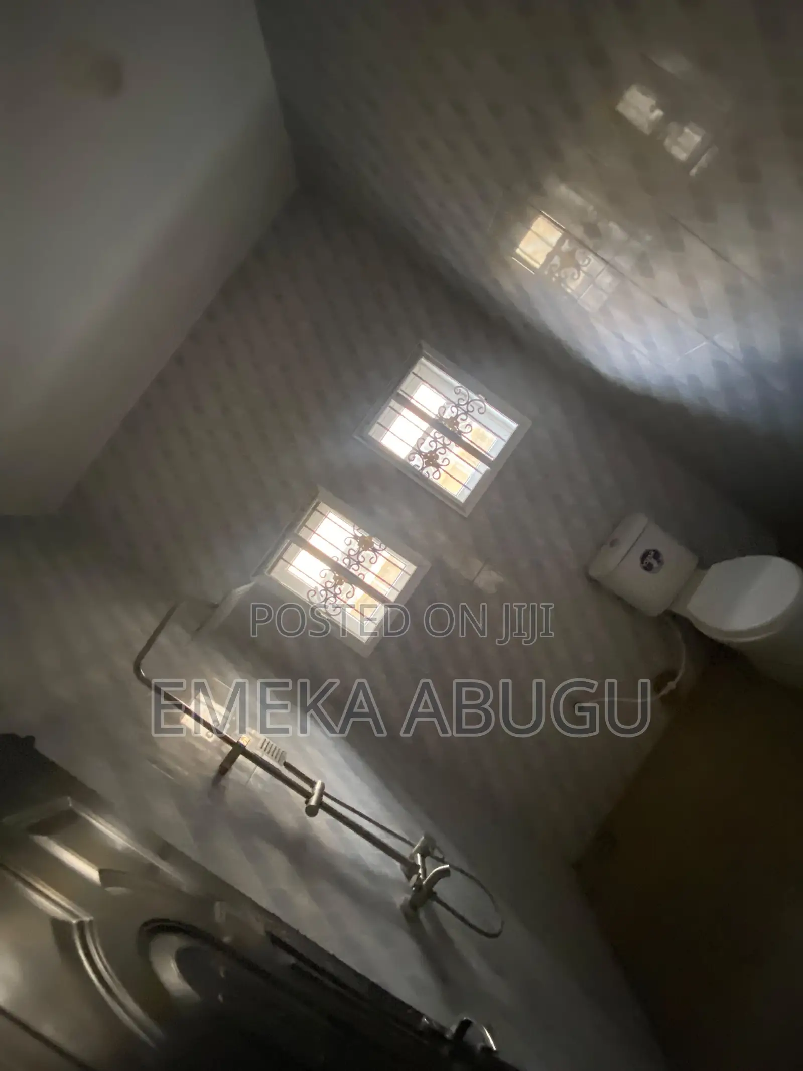 3bdrm Block of Flats in Akala Express for rent