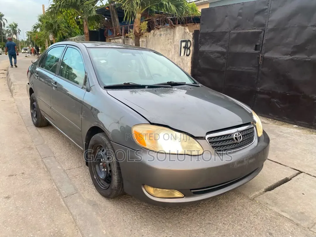 Toyota Corolla 2004 Gray