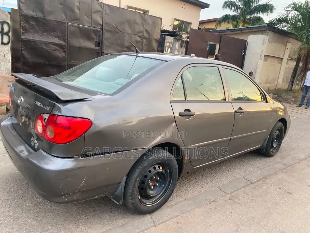 Toyota Corolla 2004 Gray