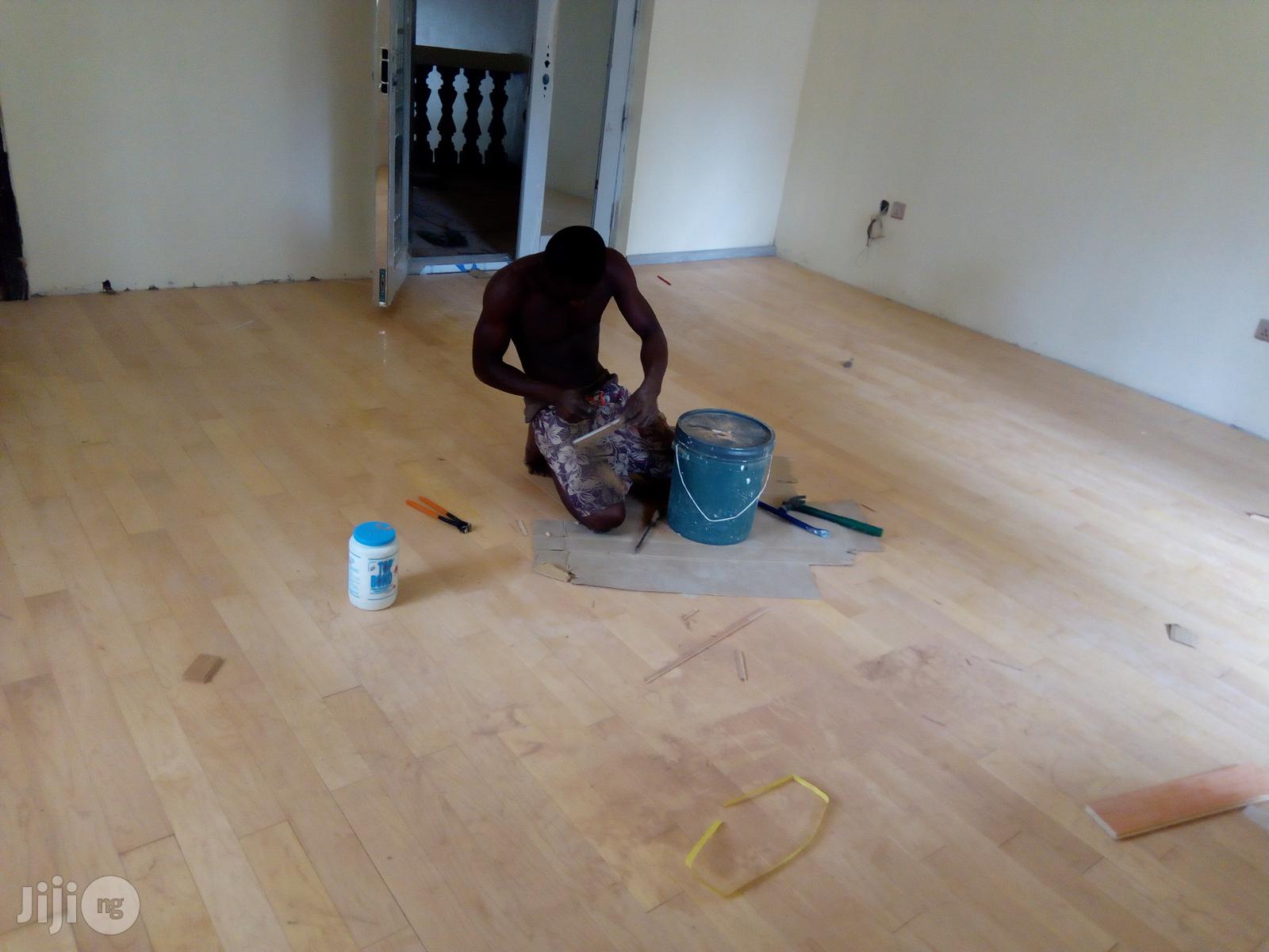 Wooden Tiles Laminated Vinyl