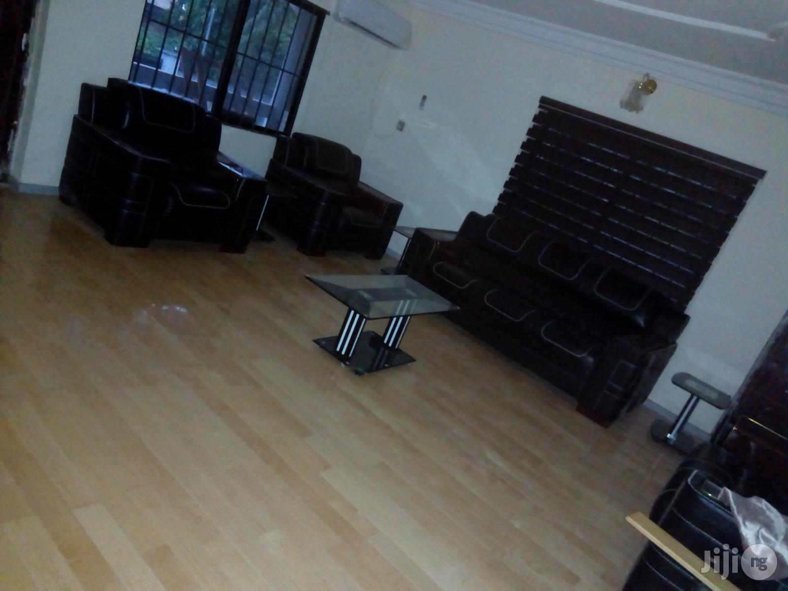 Wooden Tiles Laminated Vinyl