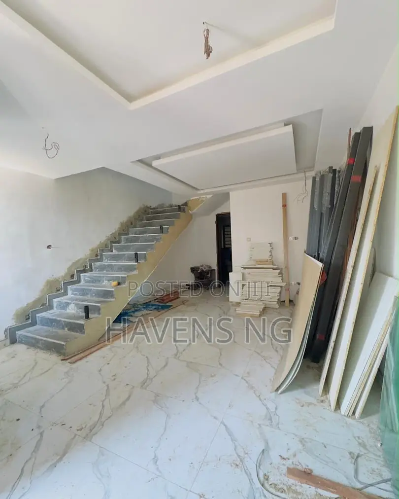 4bdrm Duplex in Phase 1 / Gbagada for sale
