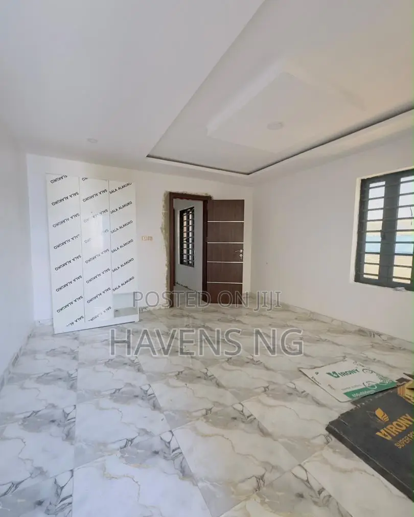 4bdrm Duplex in Phase 1 / Gbagada for sale