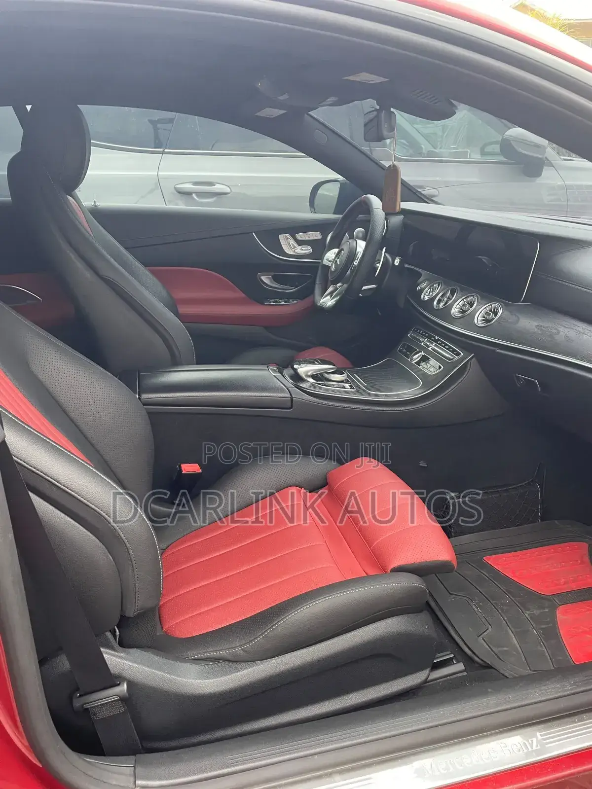 Mercedes-Benz E400 2018 Red