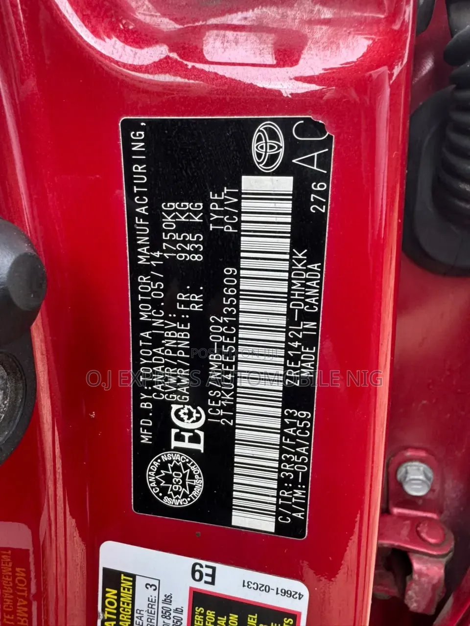 Toyota Matrix S Hatchback FWD (2.4L 4cyl) 2014 Red
