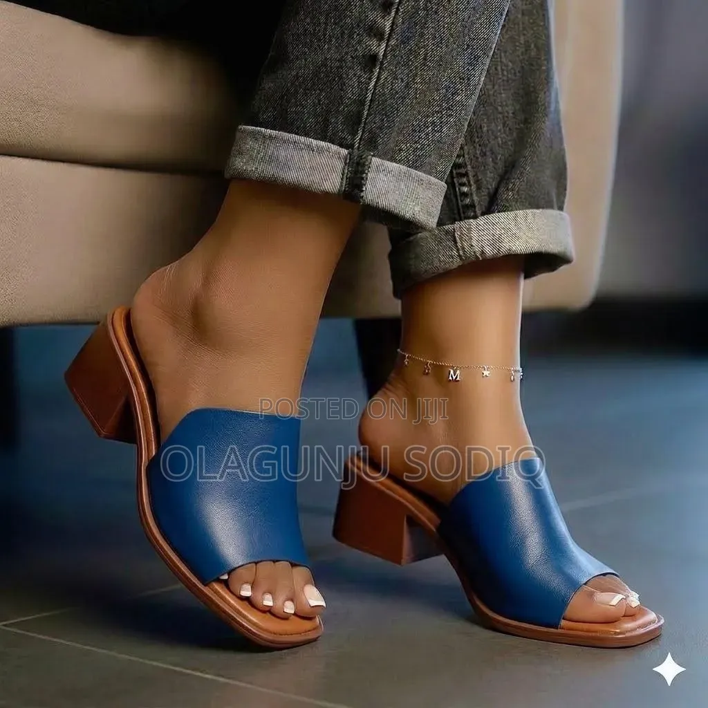 Italian R8 Women's Flat Shoe