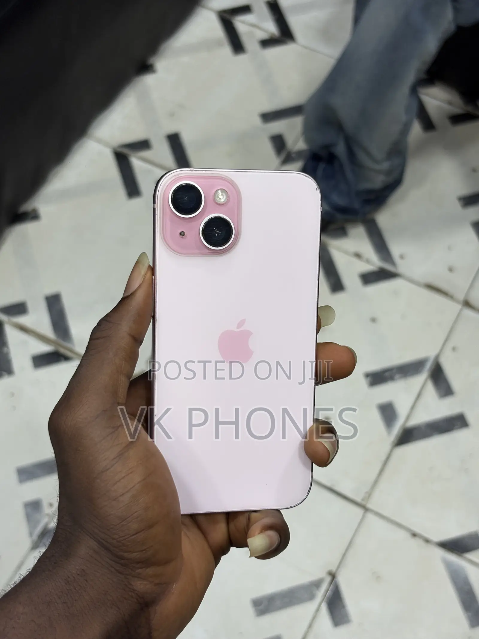 Apple iPhone 15 128 GB Pink