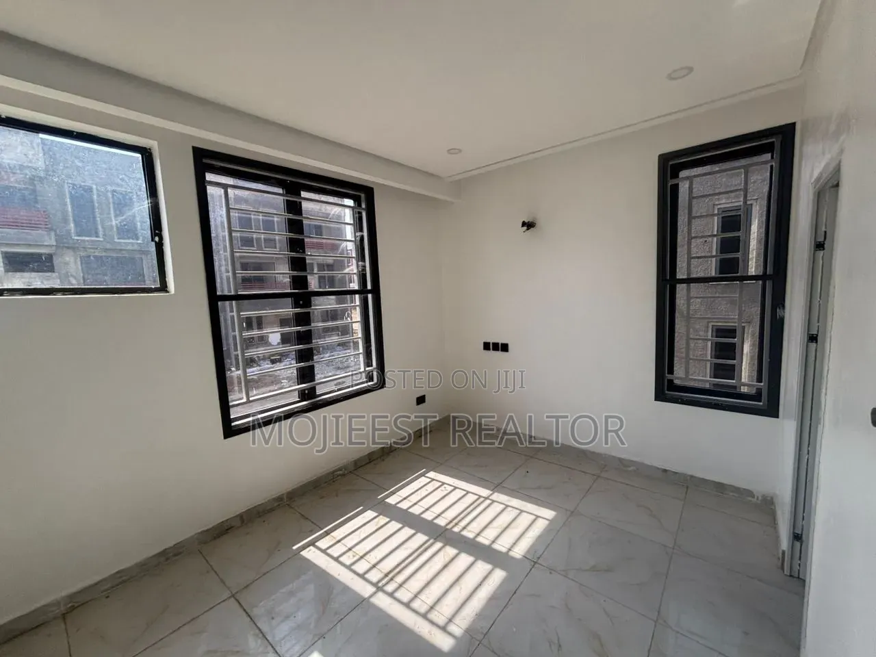 2bdrm Block of Flats in New Site, FHA for sale