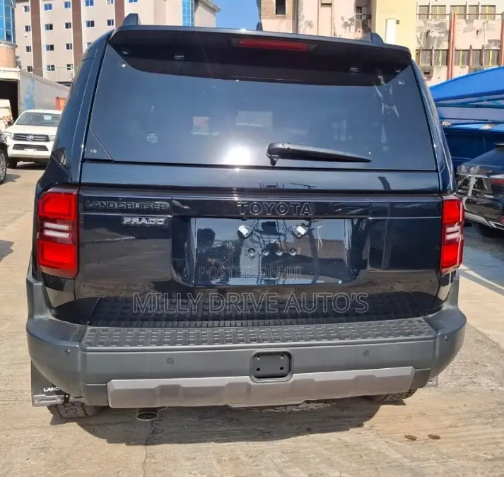 New Toyota Land Cruiser Prado 2025 Black