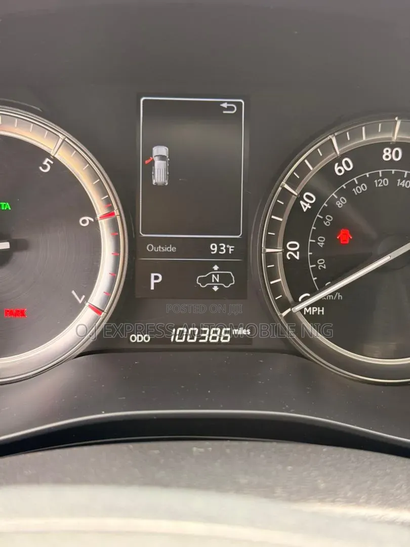 Lexus LX 570 AWD 2018 Maroon