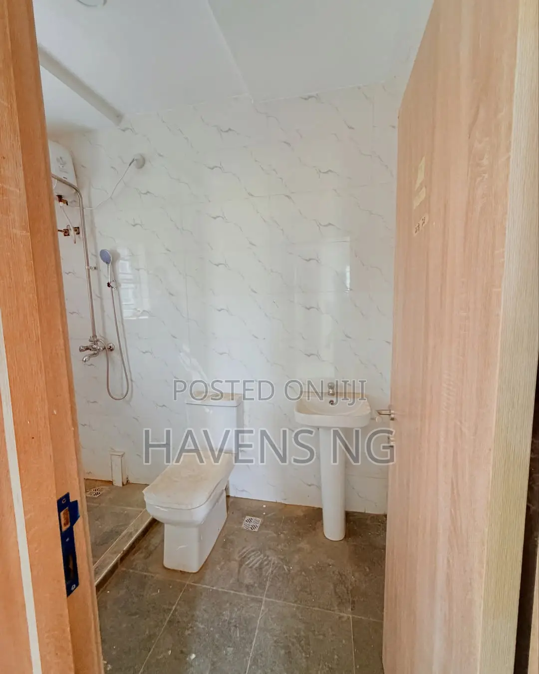 3bdrm Apartment in GRA Phase 2 Shangisha for sale