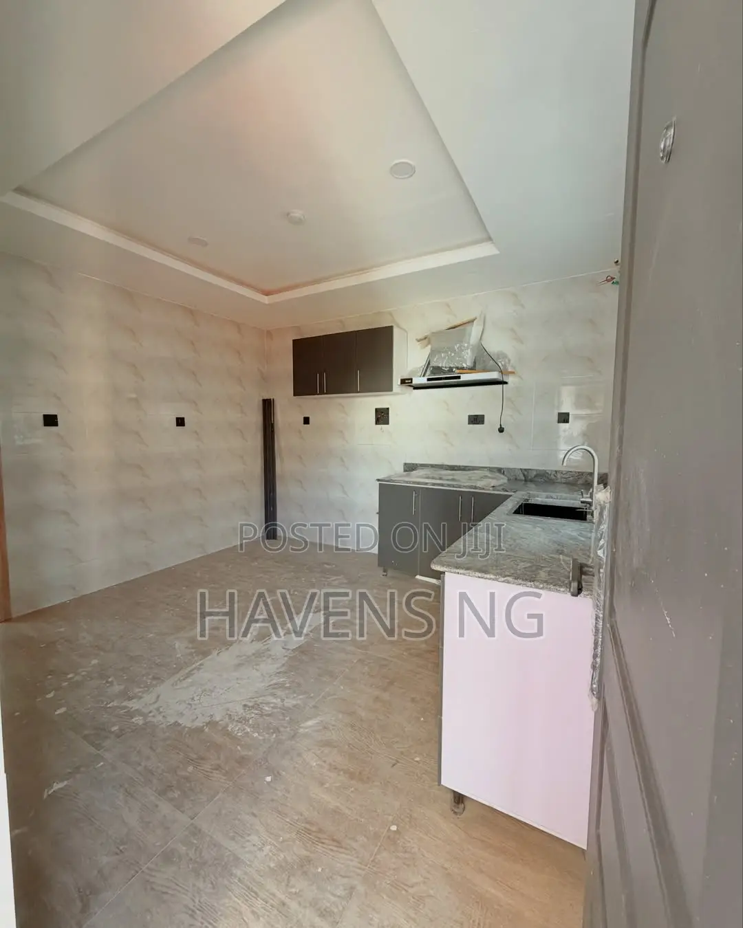 3bdrm Apartment in GRA Phase 2 Shangisha for sale