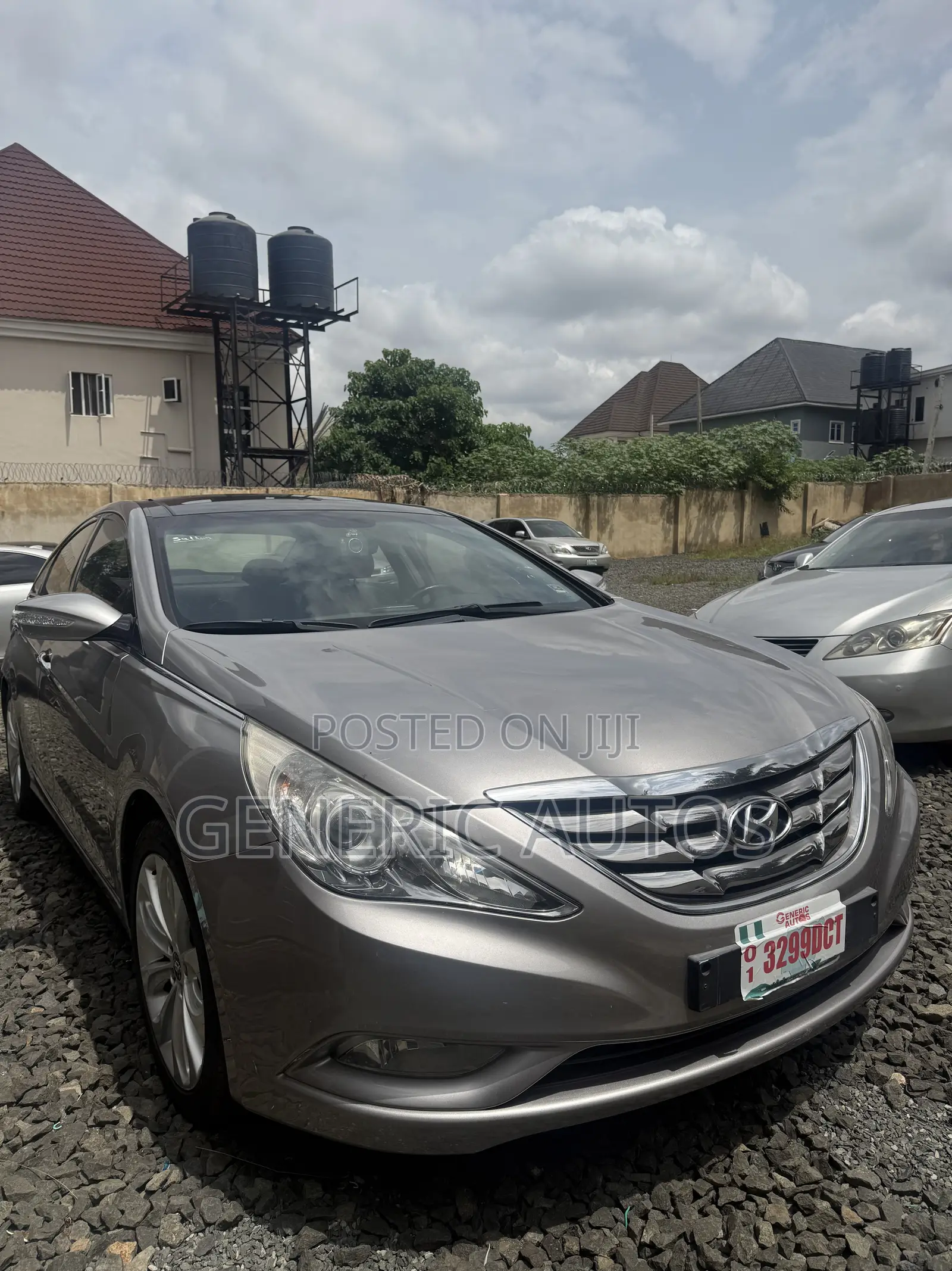 Hyundai Sonata SE Sedan FWD (2.4L 4cyl 6A) 2012