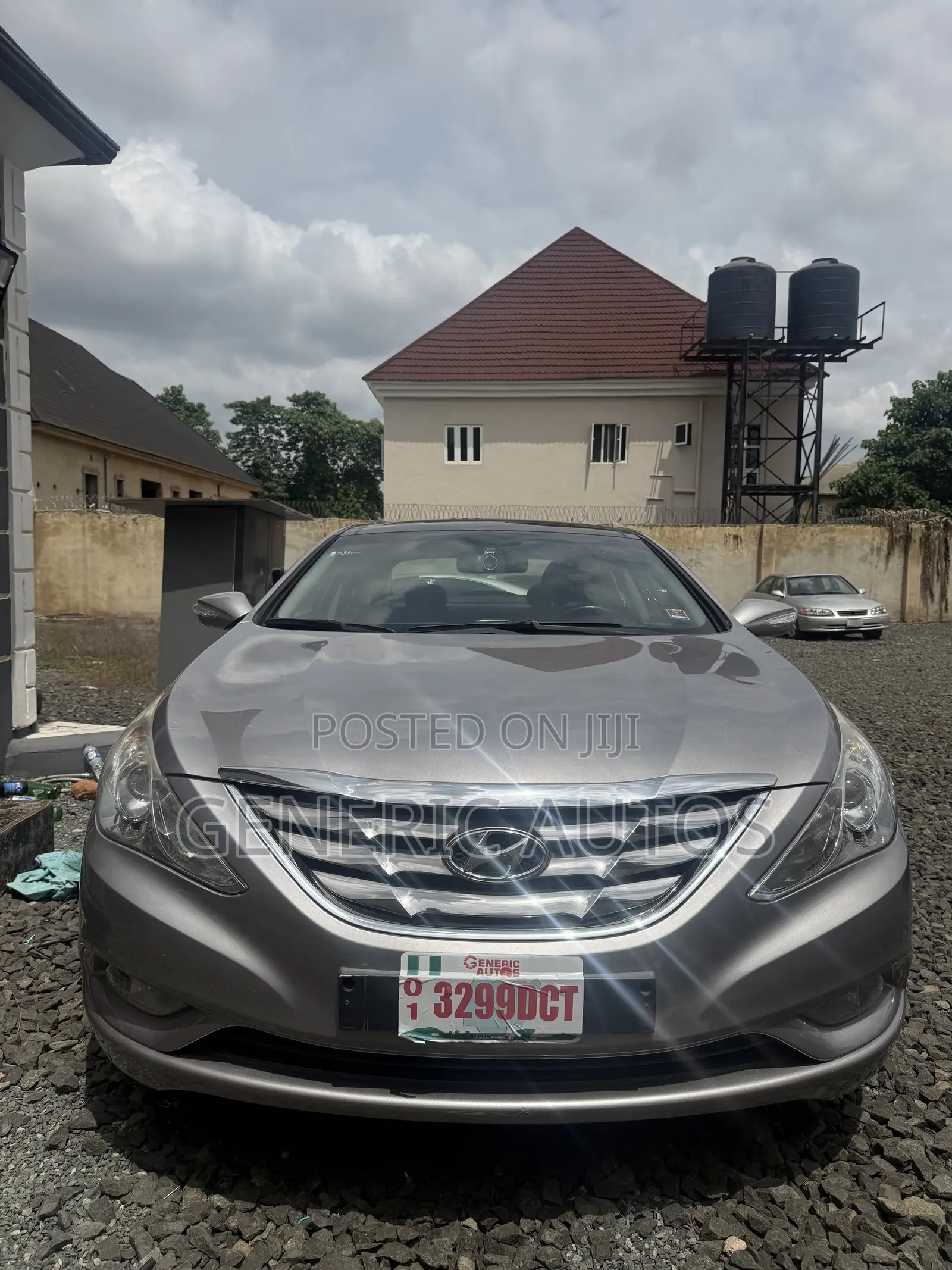 Hyundai Sonata SE Sedan FWD (2.4L 4cyl 6A) 2012