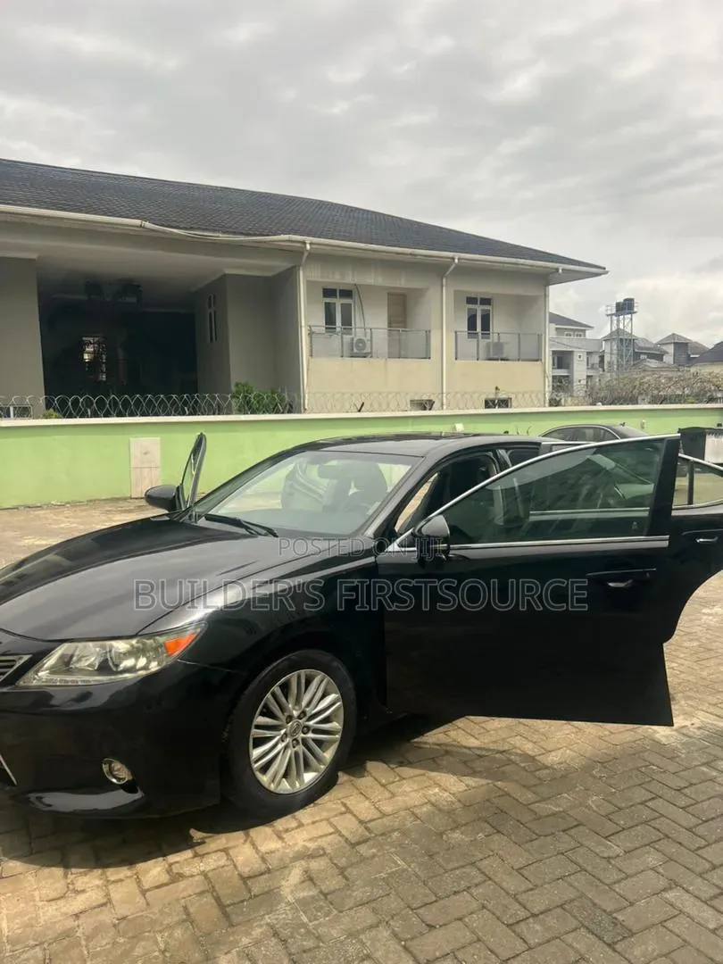 Lexus ES 2015 Black