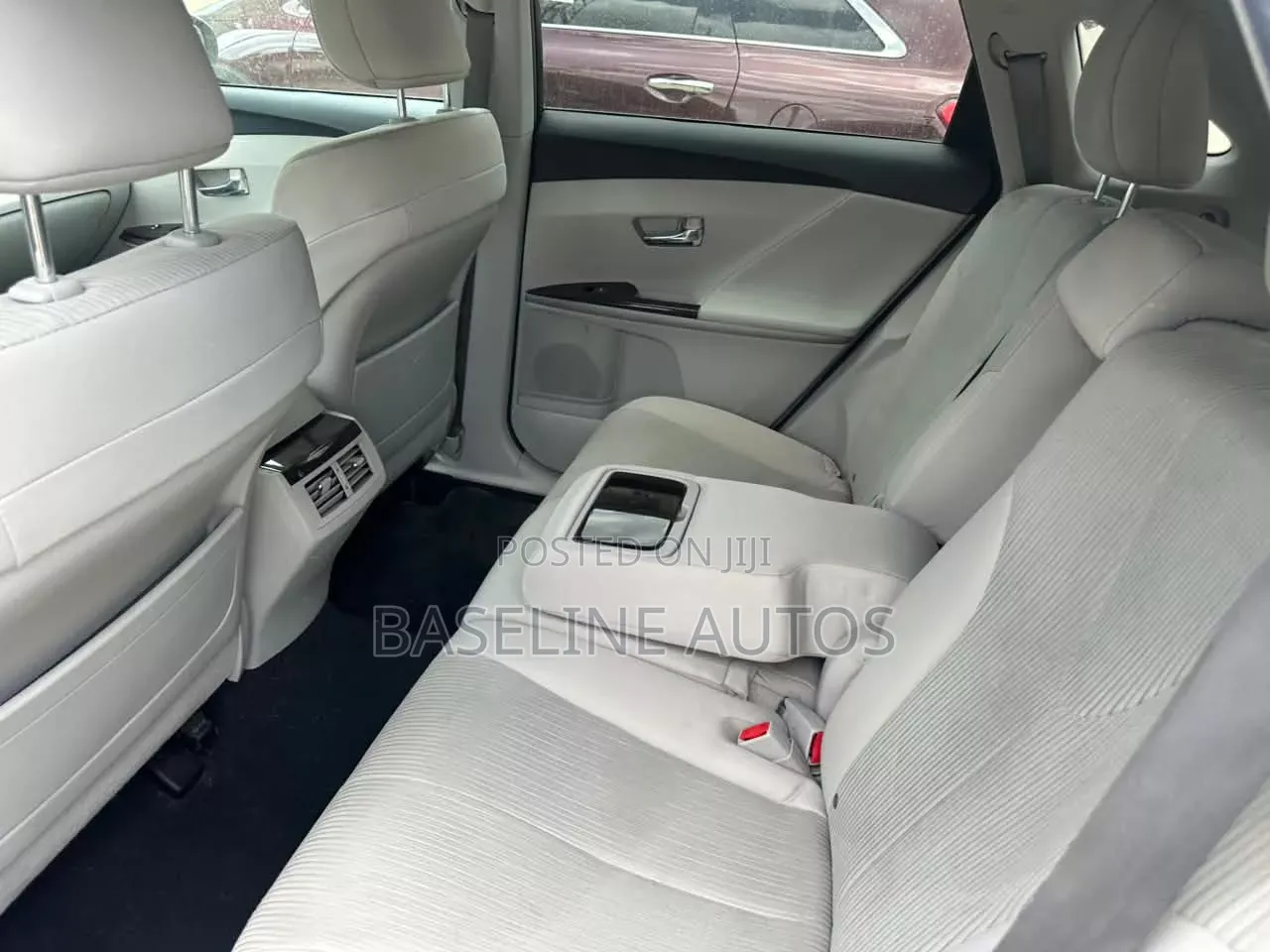 Toyota Venza 2011 Gray