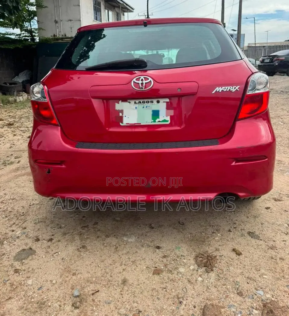 Toyota Matrix S Hatchback AWD (2.4L 4cyl) 2014 Red