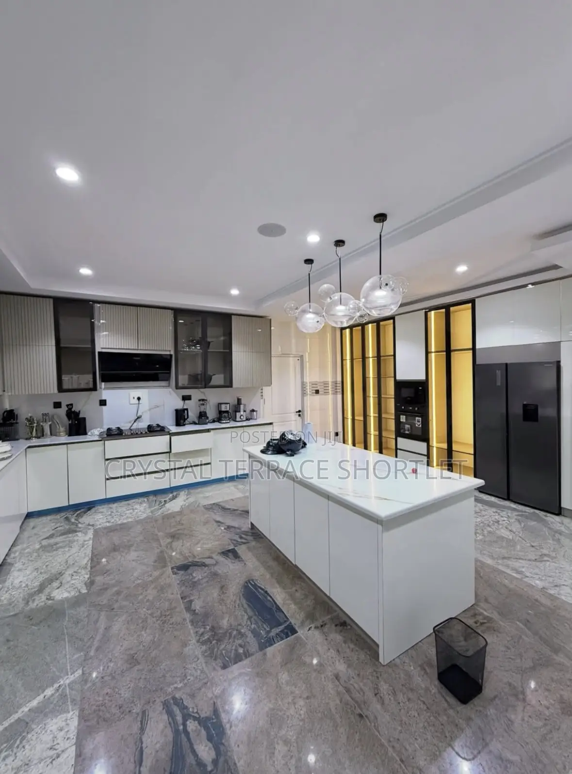Luxurious 4 Bedroom Apartment Shortlet