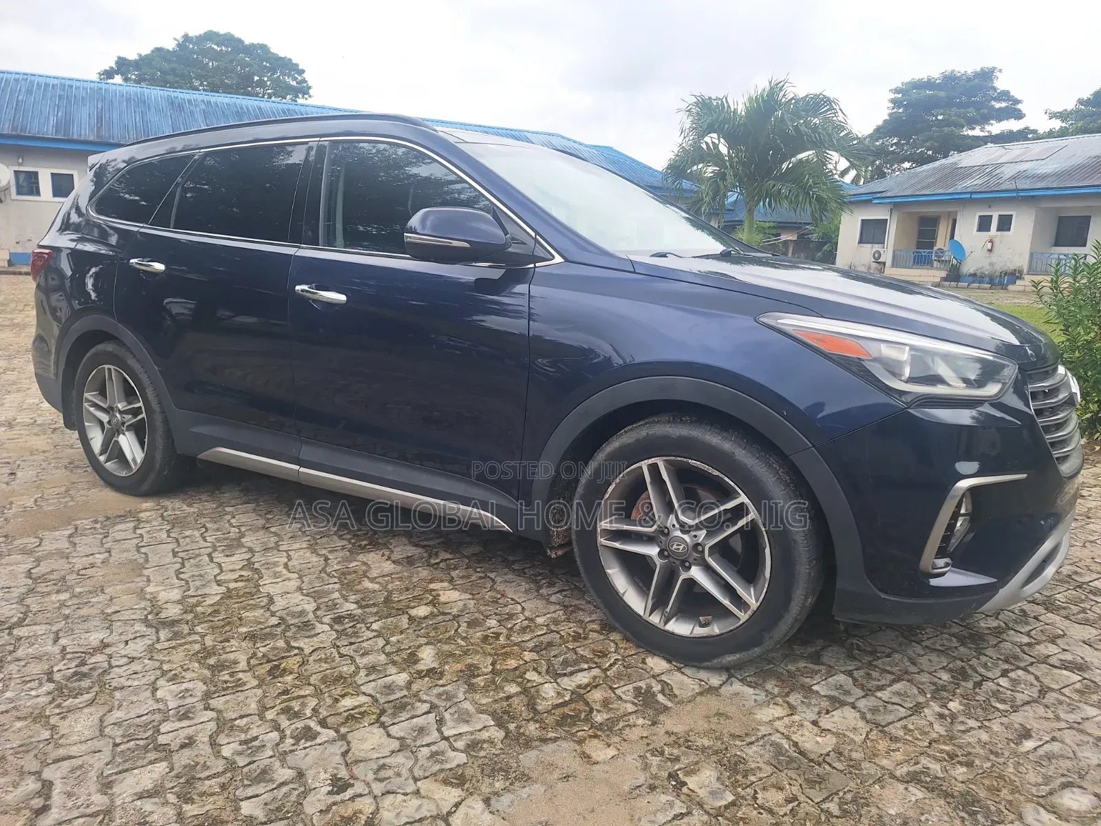 Hyundai Santa Fe 2018 Blue