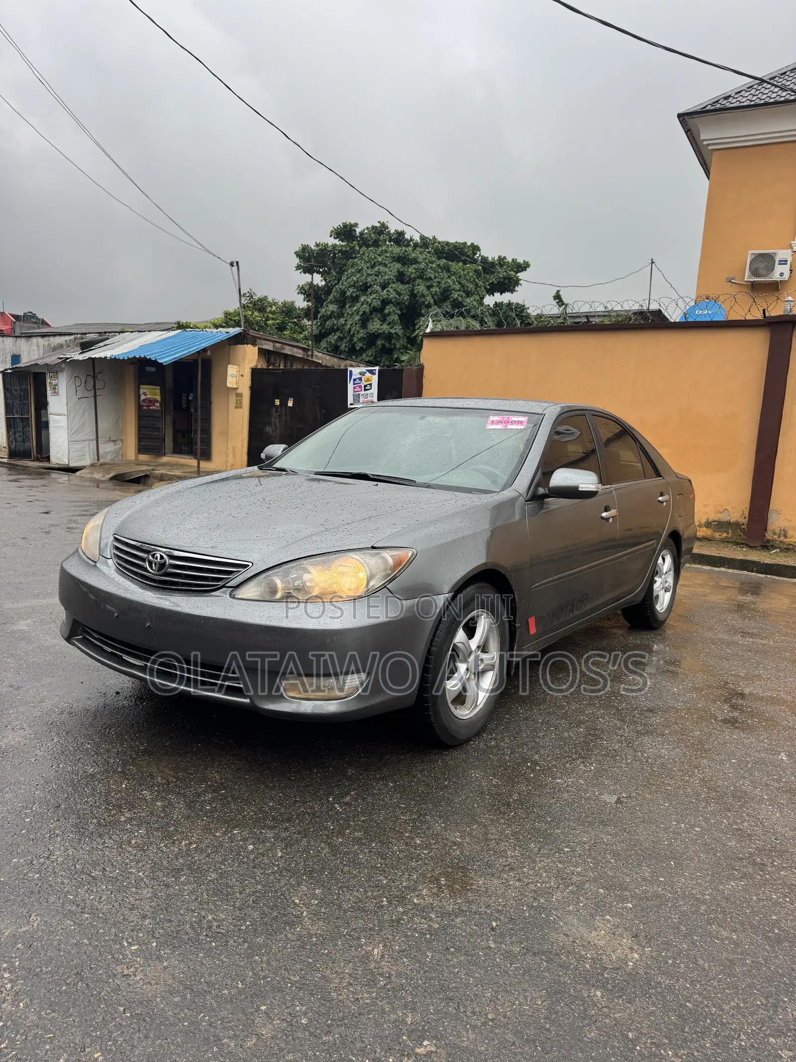 Toyota Camry LE 4dr Sedan (2.4L 4cyl 5A) 2005 Gray
