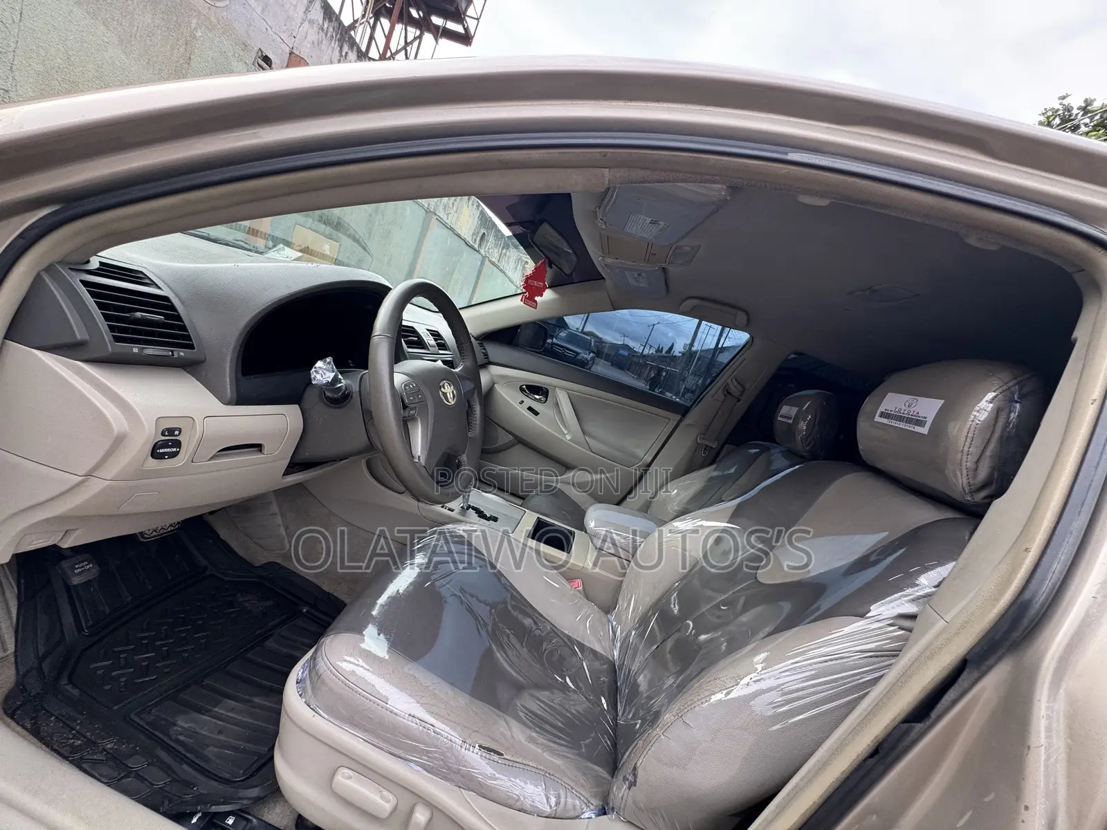 Toyota Camry LE 4dr Sedan (2.4L 4cyl 5A) 2008 Gold