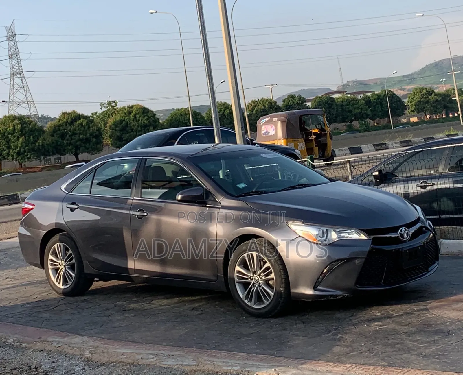 Toyota Camry 2016 Brown