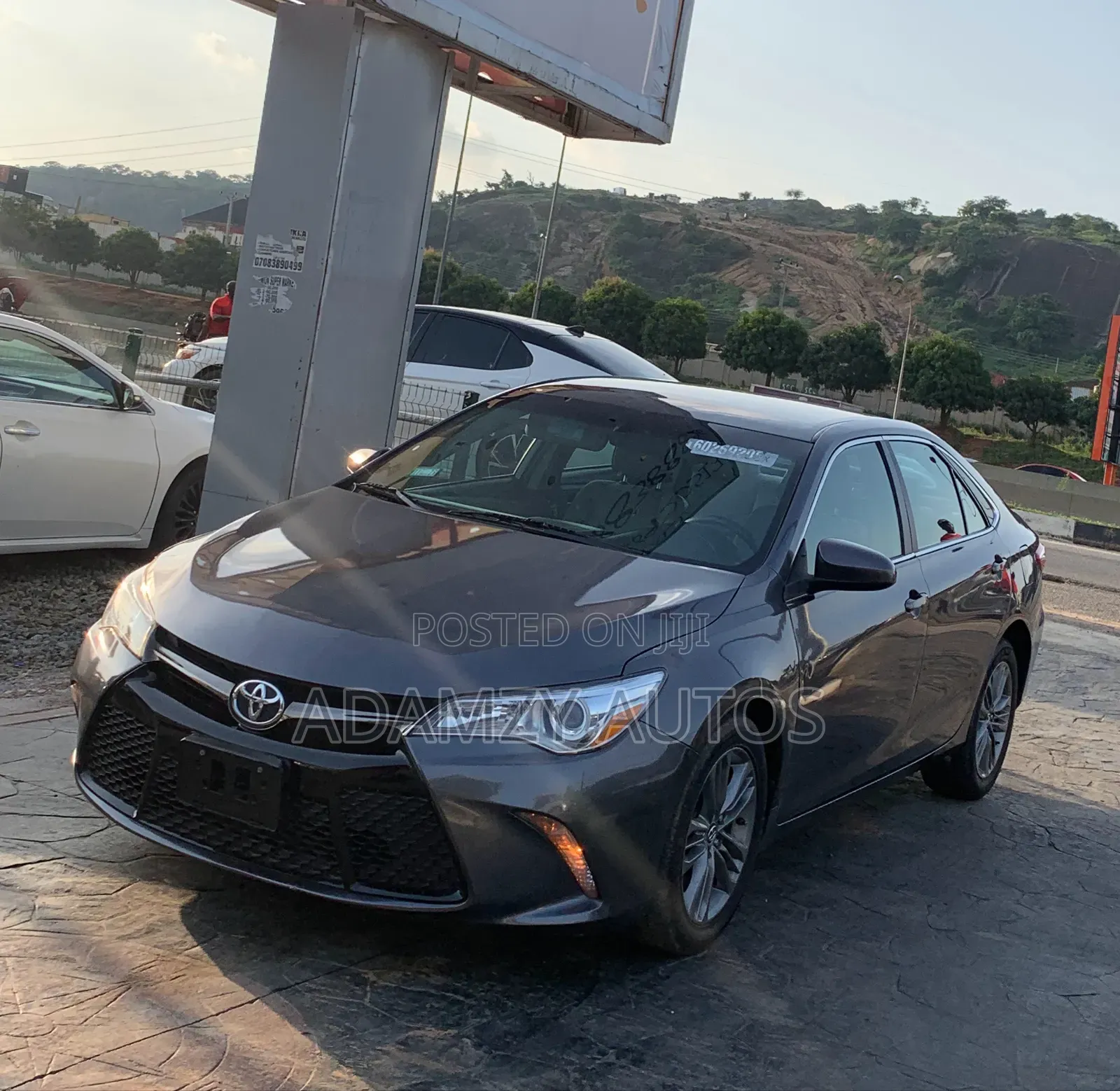 Toyota Camry 2016 Brown