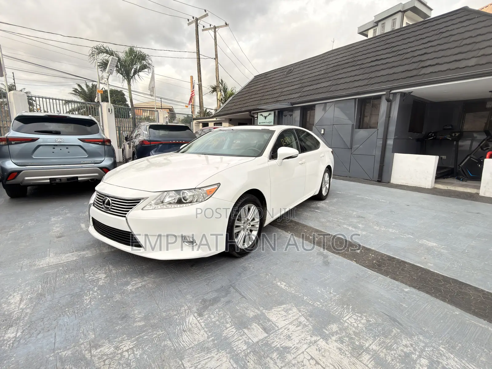 Lexus ES 2015 White