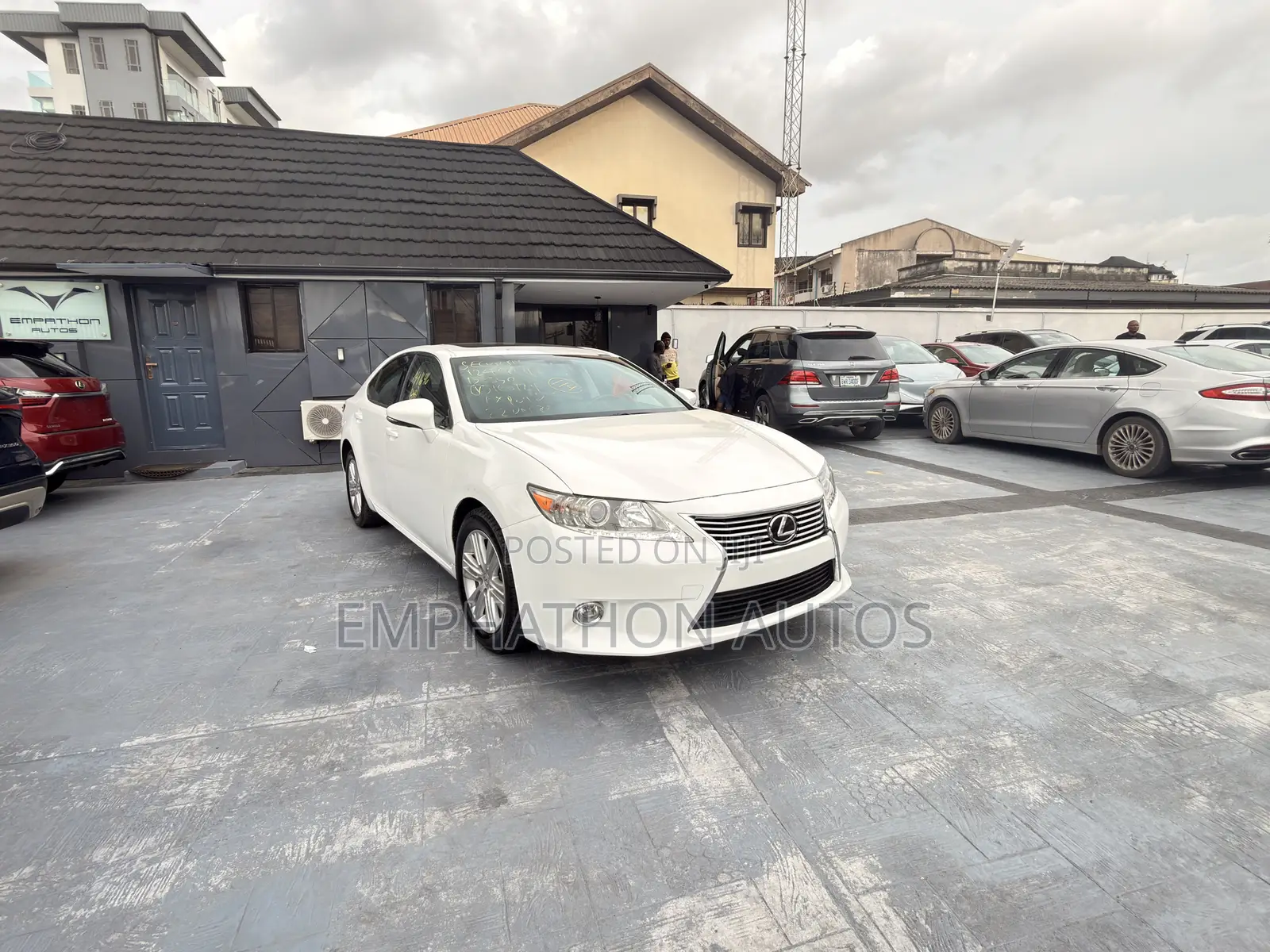 Lexus ES 2015 White